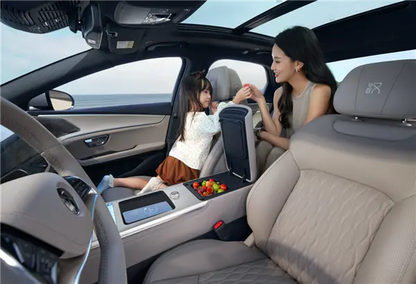 续航升级、怀挡冰箱上车！比亚迪汉长续航版上市：15.98万起