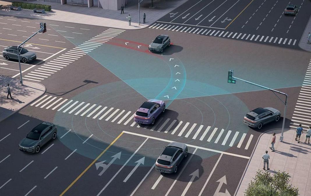 汽车数据，竟在“左右互博”？