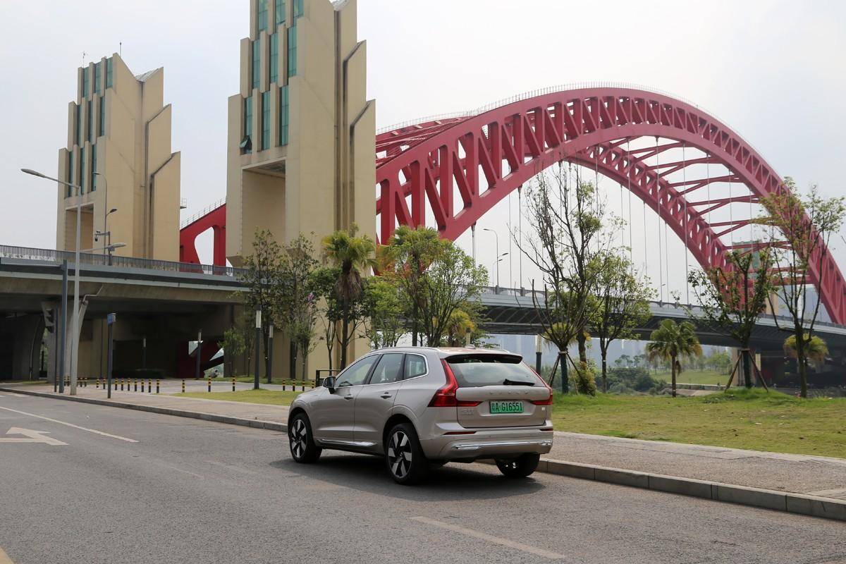 插电混动、空气悬架、百公里加速5秒，这些算不算xc60的优点？